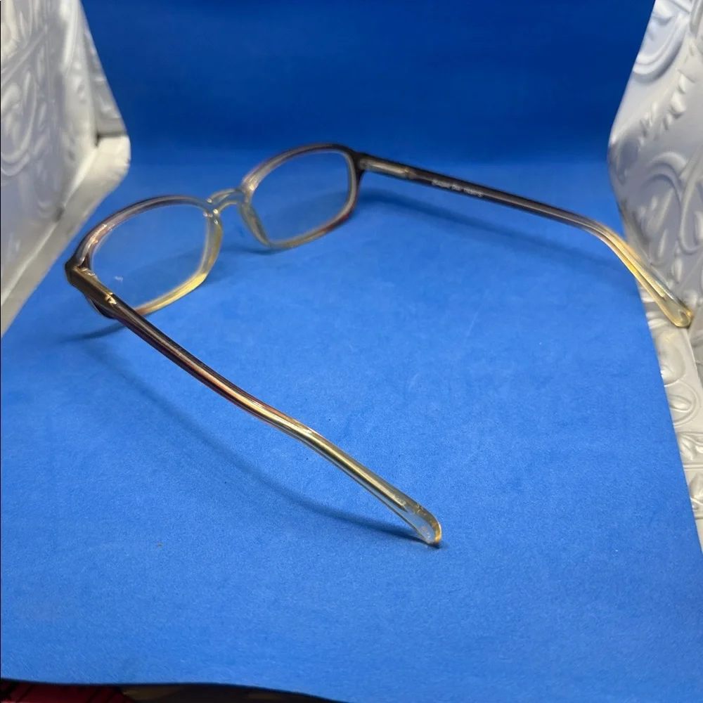 N/A stylish eyeglasses